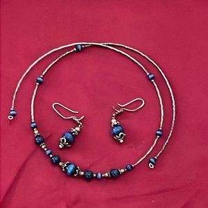 Blue beaded wire choker/earrings! Too cute! 🤠